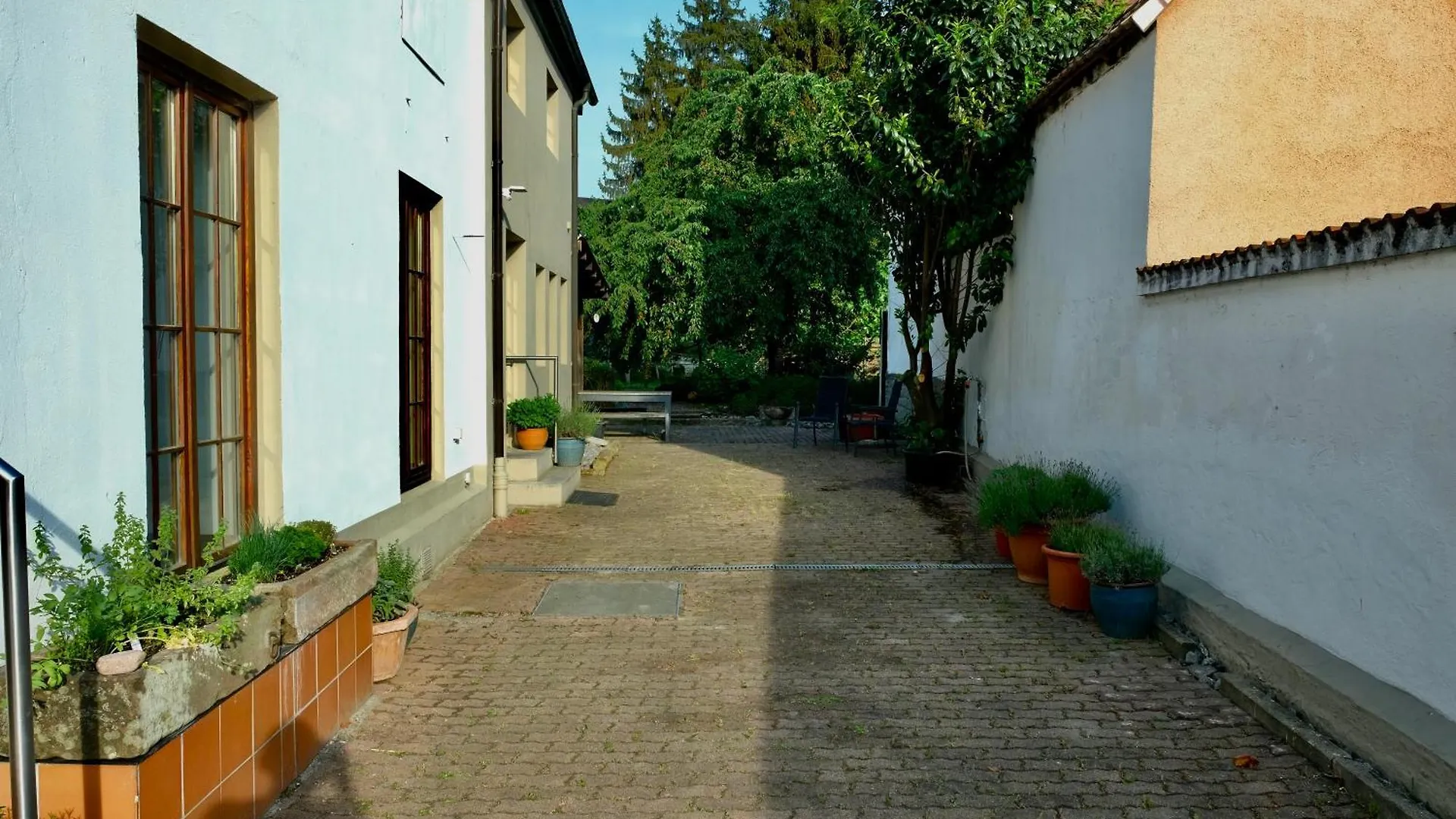 Apartment Ferienwohnung In Charmantem Fachwerkhaus Altrip